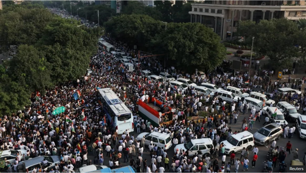 India’s Institutional Risks: Democracy, Regulation, and the Challenge of Sustaining Growth